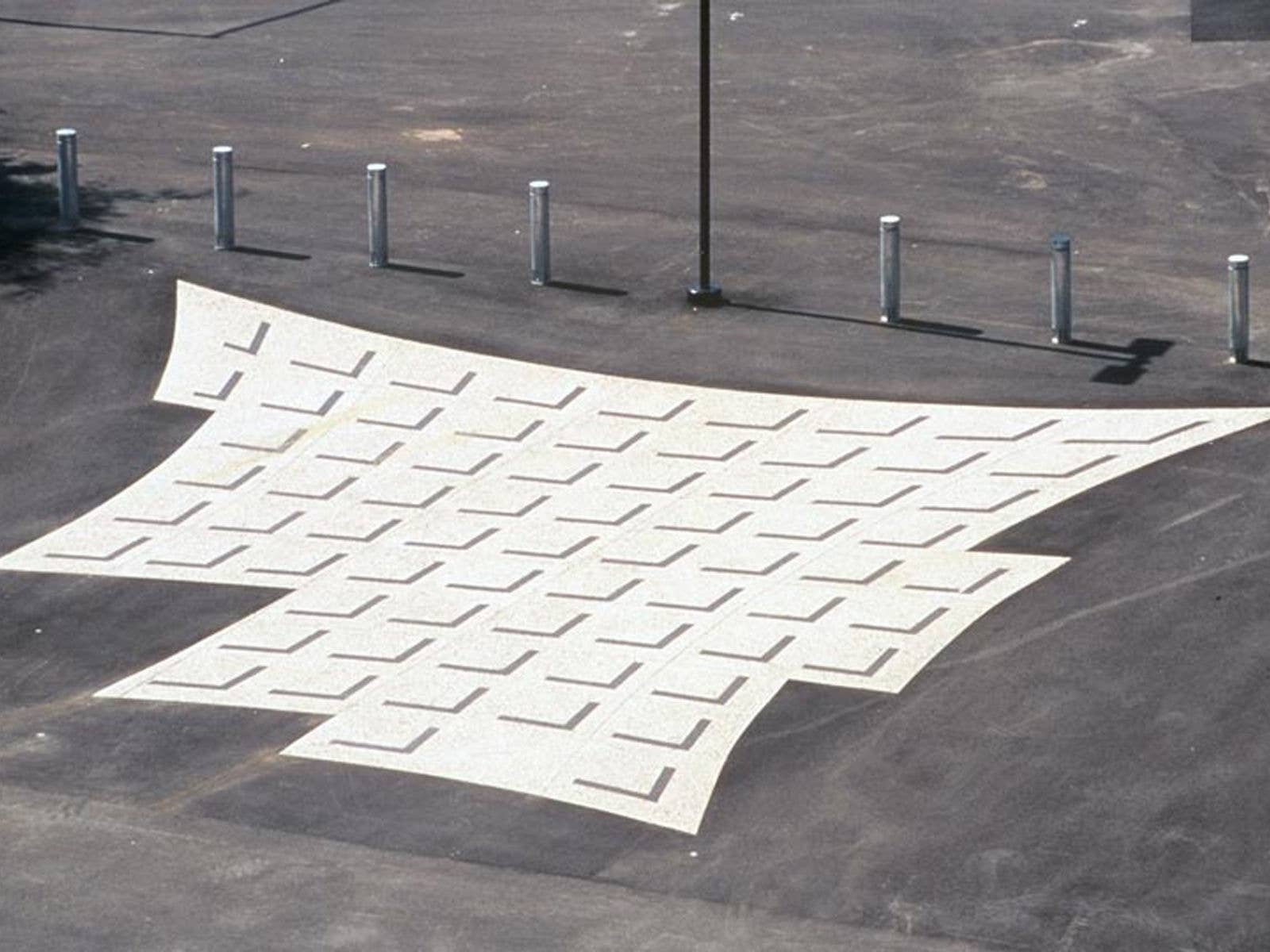 An image of the Groundswell artwork by Barbara Penrose taken in 2003