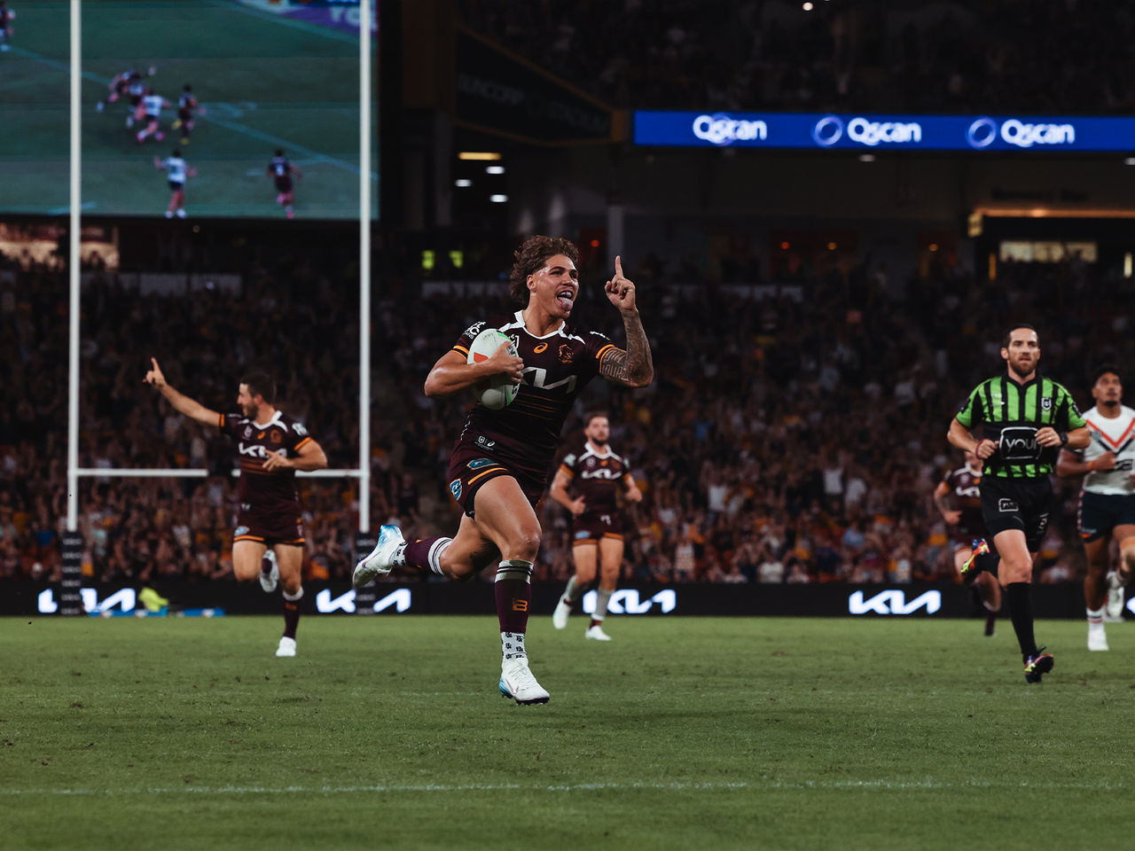 Brisbane Broncos celebrate Reece Walsh