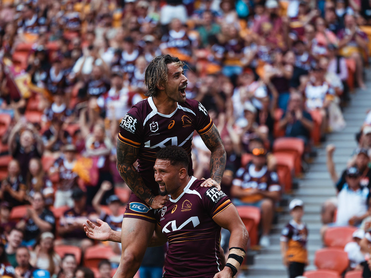 Brisbane Broncos celebrate Jesse Arthurs and Gehamat Shibasaki